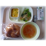 10月17日（水）　ミルクパン　大根スープ　カボチャグラタン　小松菜サラダ