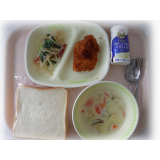 1月26日（水）　ジョア　食パン　チキンカツ　小松菜とベーコンのサラダ　チャウダー　
