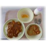 ９月１６日（金）　カレーライス　トンカツ