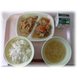 １１月２８日（月）　肉豆腐　切干大根のごま和え