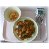 ７月２１日（金）　夏野菜カレー　大根サラダ