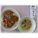 3月15日（金）　カレーライス　豆豆サラダ