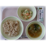 5月29日（火）　ツナライス　白菜と肉ボールのスープ　ポテトサラダ