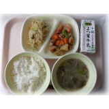 6月11日（火）　みそ汁　筑前煮　白菜の昆布和え