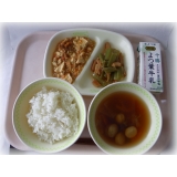 7月16日（月）　いわしのつみれ汁　厚揚げと野菜の煮物　ふきの油炒め