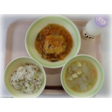 8月23日（金）　枝豆昆布ごはん　ぶた汁　揚げ出し豆腐