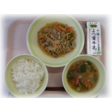 12月2日（月）　白玉汁　豚肉と野菜の炒め物