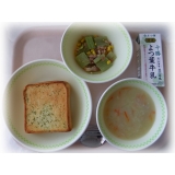 3月18日（水）　ガーリックトースト　麦入り野菜スープ　ふきとベーコンのソテー