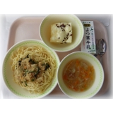 11月26日（木）　ほたてパスタ　甘納豆蒸しパン　ジュリアンスープ