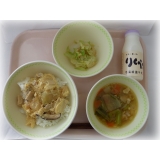 1月22日（金）　親子丼　キャベツのなめたけ和え　けんちん汁