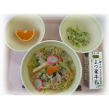 4月22日（木）　塩ラーメン　ごまドレッシングサラダ　清見オレンジ