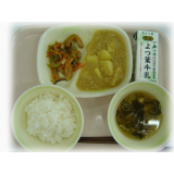 10月11日（月）　じゃがいものそぼろ煮カレー風味　ふきの油炒め　すまし汁