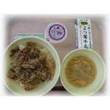 12月13日（月）　牛丼　もやしのみそ汁　ハスカップゼリー