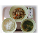 1月24日（月）　鶏肉と根菜の炒り煮　白玉汁