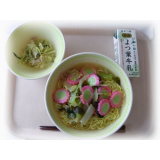 4月21日（木）　塩ラーメン　ごまドレッシングサラダ