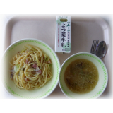 5月26日（木）　春キャベツとベーコンのペペロンチーノ　くずし豆腐のスープ