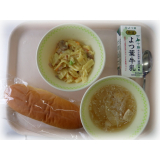 7月6日（水）　かぼちゃパン　マカロニミートソース煮　しらたきスープ