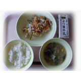 7月26日（火）　厚揚げと豚肉の味噌炒め　チンゲン菜のスープ