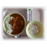 9月30日（金）　チキンカレー　果物ヨーグルト