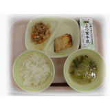10月4日（火）　さばみそ　五目豆　小松菜と玉ねぎのみそ汁