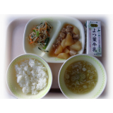 10月31日（月）　豚バラ大根　野菜のごま和え　とろろ昆布のみそ汁