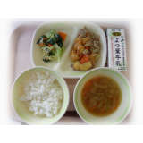 11月8日（火）　塩肉じゃが　野菜のごま和えサラダ　白菜と肉団子のスープ