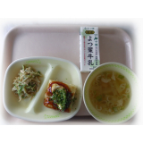 7月26日（水）　お好み焼き　棒々鶏サラダ　大根スープ