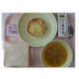 1月24日（水）　食パン　マカロニグラタン　ミートボールスープ　いちごジャム