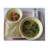 6月13日（木）　みそラーメン　もずくサラダ