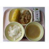 8月26日（月）　豚キムチ　水餃子スープ　とうもろこし