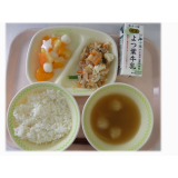 9月17日（火）　厚揚げと豚肉の味噌炒め　鶏団子汁　お月見ゼリー和え