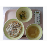 3月14日（金）　五目ごはん　白菜の梅おかか和え　えのきのみそ汁