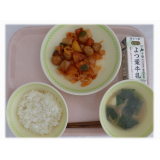 3月18日（火）　肉団子と野菜の甘酢炒め　中華コーンスープ　
