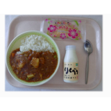 4月18日（金）　チキンカレー　お祝いクレープ
