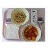 5月28日（水）　食パン　ミートボールのトマト煮　ささみサラダ　メープルジャム