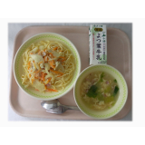 5月29日（木）　スパゲティ・カルボナーラ　レタスとたまごのスープ
