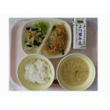 6月30日（月）　チャプチェ　チョレギサラダ　たまご入りトックスープ