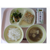 7月7日（月）　黒ごまつくね　おひたし　もずくのみそ汁