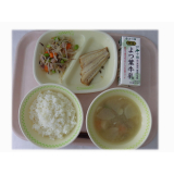 7月15日（火）　ほっけのみりん焼き　枝豆サラダ　みそけんちん汁