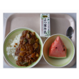 7月18日（金）　夏野菜カレー　すいか