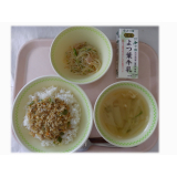 9月19日（金）　ガパオライス　春雨サラダ　大根スープ
