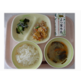 10月6日（月）　厚揚げと豚肉の味噌炒め　酢の物　白菜のみそ汁