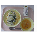 10月23日（木）　小松菜クリームスパゲティ　ニョッキ入りクリームシチュー