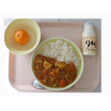 12月12日（金）　ポークカレー　果物（みかん）