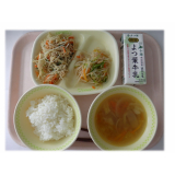 3月10日（火）　ビーフン炒め　ナムル　ウィンナースープ