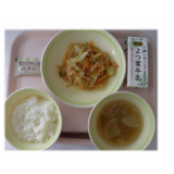 6月2日（火）　キャベツのマヨ炒め　とりごぼう汁　なっとう