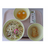6月4日（木）　山菜うどん　ちくわの磯辺揚げ