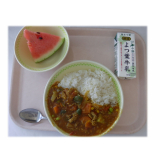 7月17日（金）　夏野菜カレー　すいか