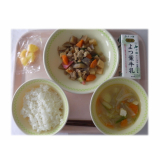 9月7日（月）　いり鶏　豚汁　冷凍パイン