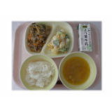9月14日（月）　豚ニラ　ポテトサラダ　オニオンスープ